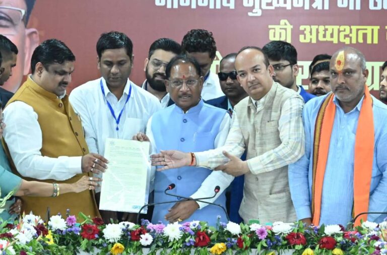 An MoU has been signed with 40 IT companies; the G-RAM G scheme will boost employment in rural areas.