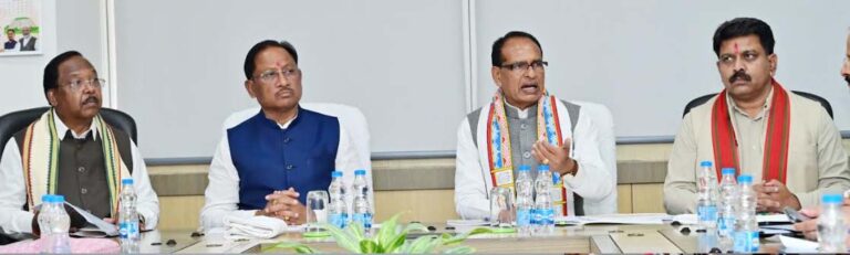 Promoting slender and aromatic rice varieties to increase farmers' income.