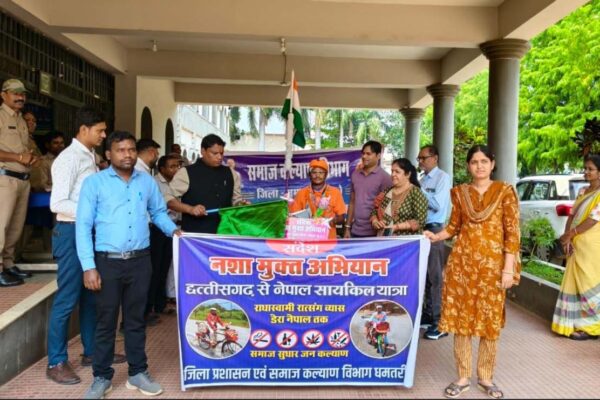 A War Against Drugs on Two Wheels: Tulsi Ram from Dhamtari Sets Off for Nepal