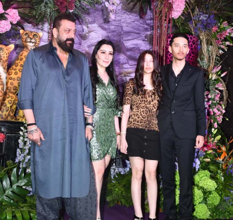 Sanjay Dutt's 'Dhurandhar' Avatar: Poses with Family