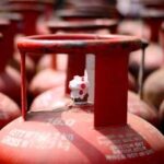 Three Domestic Gas Cylinders Seized from Two Hotels in Dhamtari; Food Department Takes Action