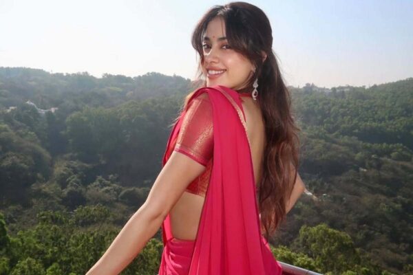 Janhvi Kapoor climbed 3550 stairs to reach Tirumala Temple on her 29th birthday