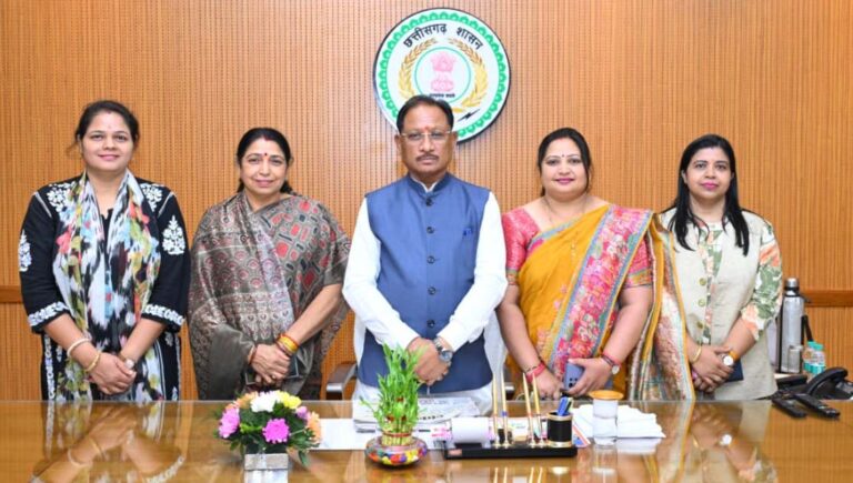 नारी शक्ति वंदन को मिला जनसमर्थन, महिला प्रतिनिधिमंडल ने मुख्यमंत्री का जताया आभार