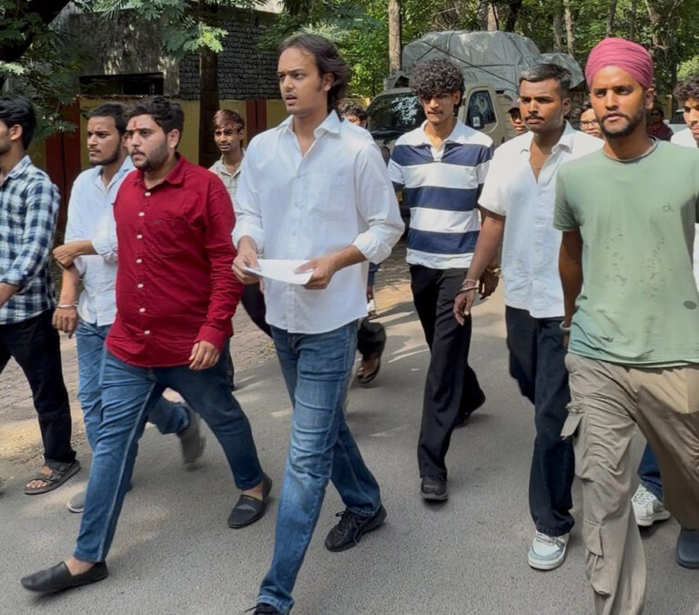 एक दिन, दो परीक्षाएं : छात्रों के साथ अन्याय के खिलाफ NSUI सड़क पर
