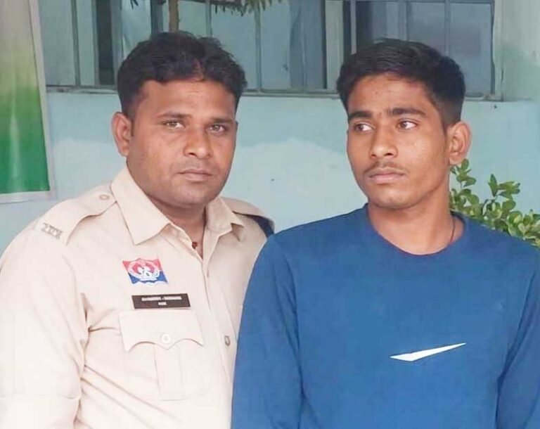 कुरुद में स्कूल बस को रोककर ड्राइवर की हत्या की कोशिश, हमलवार गिरफ्तार 