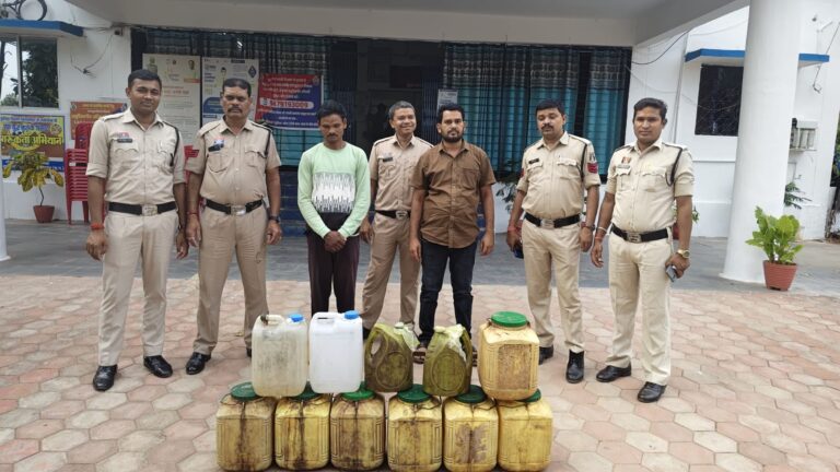 झोपड़ी में शराब का जखीरा, बाइक से भी हो रही थी तस्करी, कोटा पुलिस की दो बड़ी कार्रवाई
